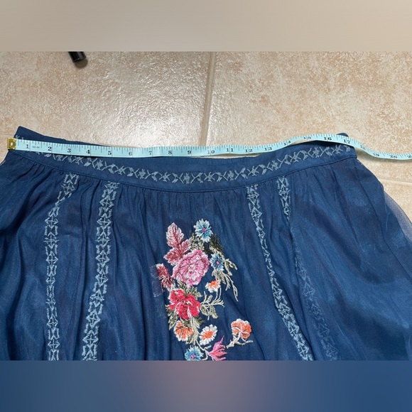 Sundance Blue Embroidered Tulle Midi Skirt, Size Large - Picture 7 of 9